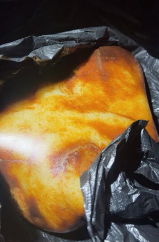 收藏款新疆和田玉籽料原石,传承级,大红皮白肉 7公斤